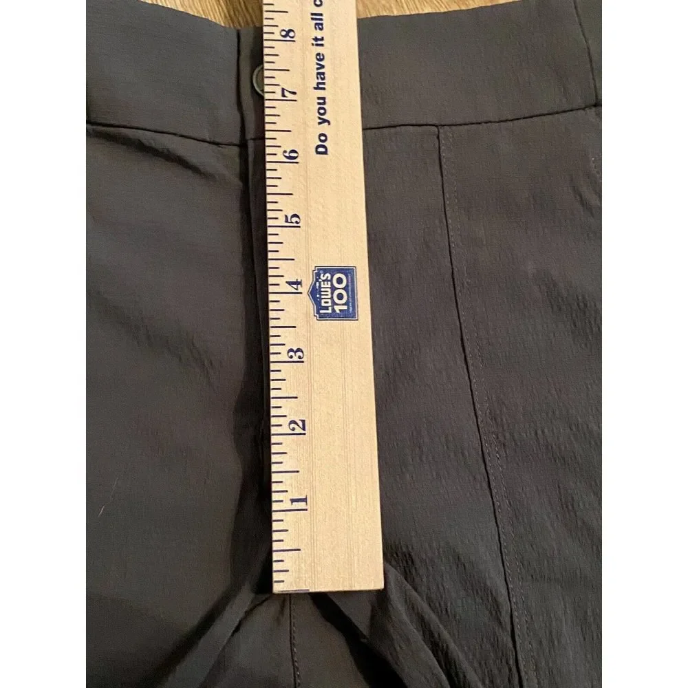 Athleta‎ Shorts Woman's Sz 4 Gray Multiple Pockets Hiking Walking Lightweight G